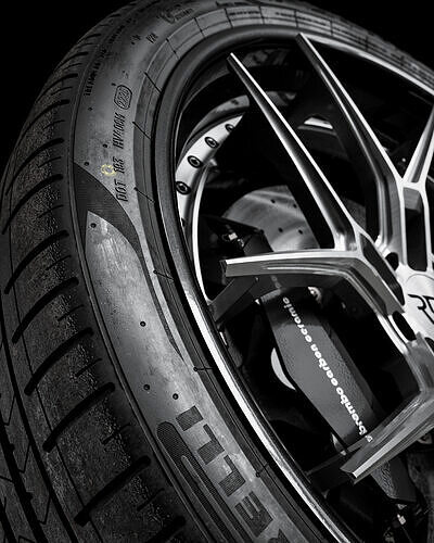 Pirelli P ZERO PZ4 255 40 R23 3D model 2
